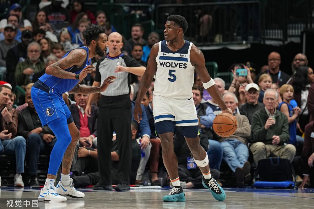 展现出了令 展现出了令